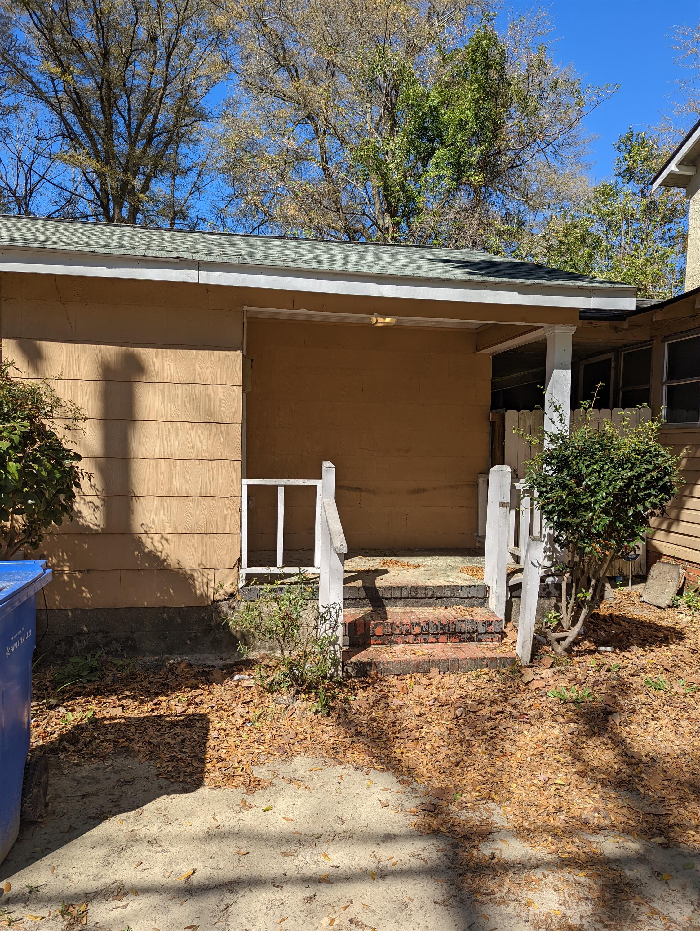 402 Bryan Street - 1