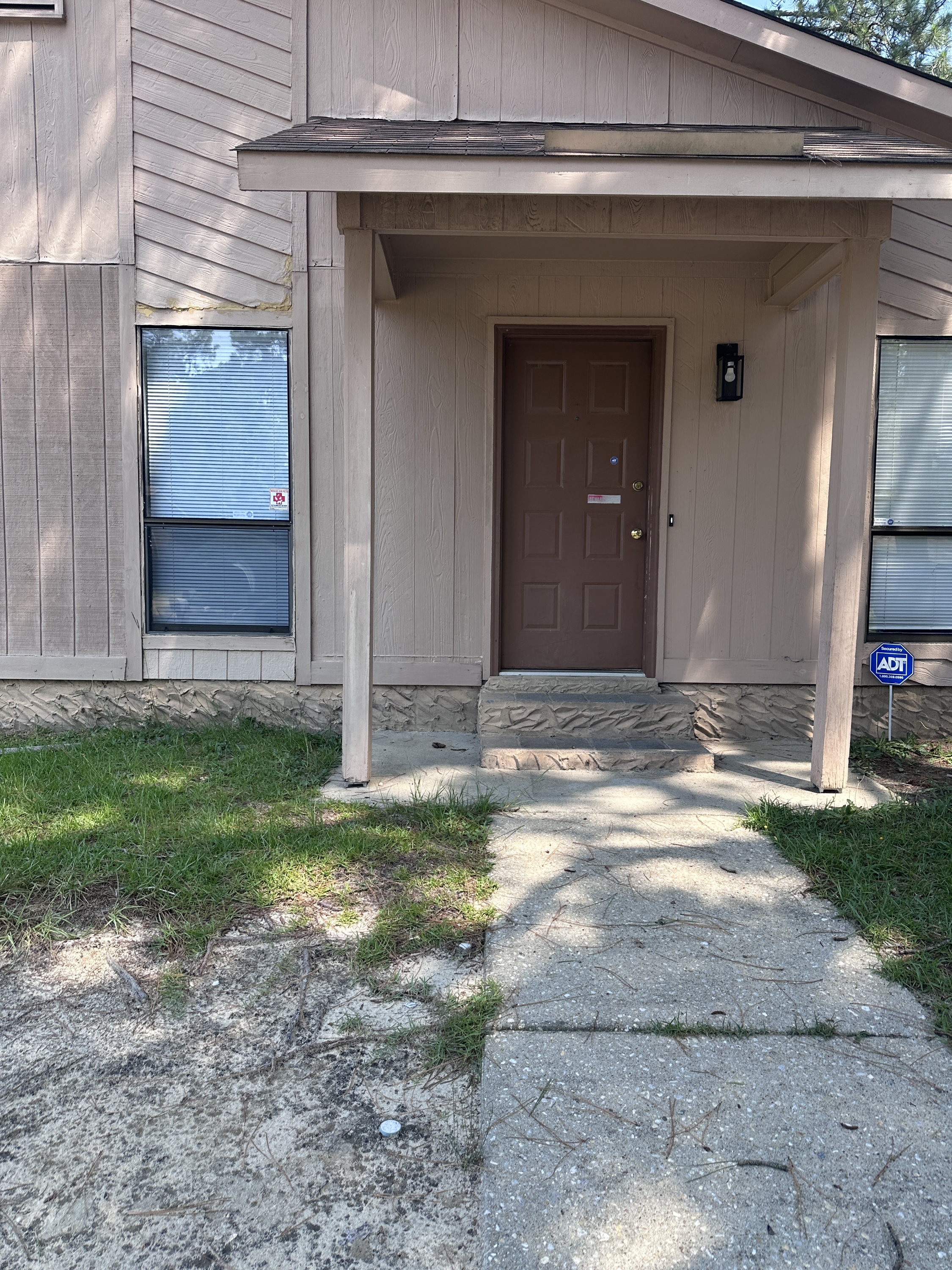 642 Mosswood Lane