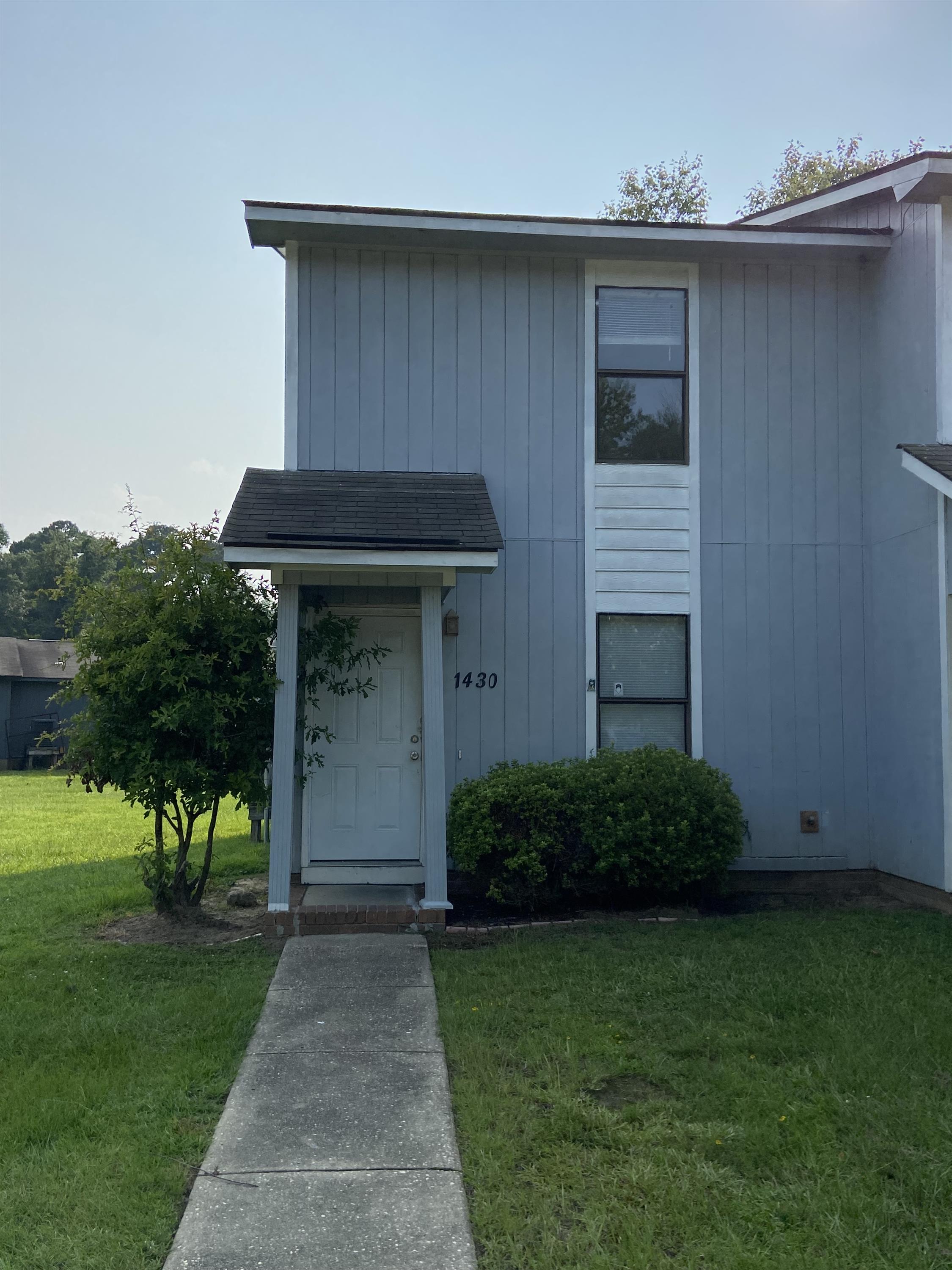 1430 Tangora Lane