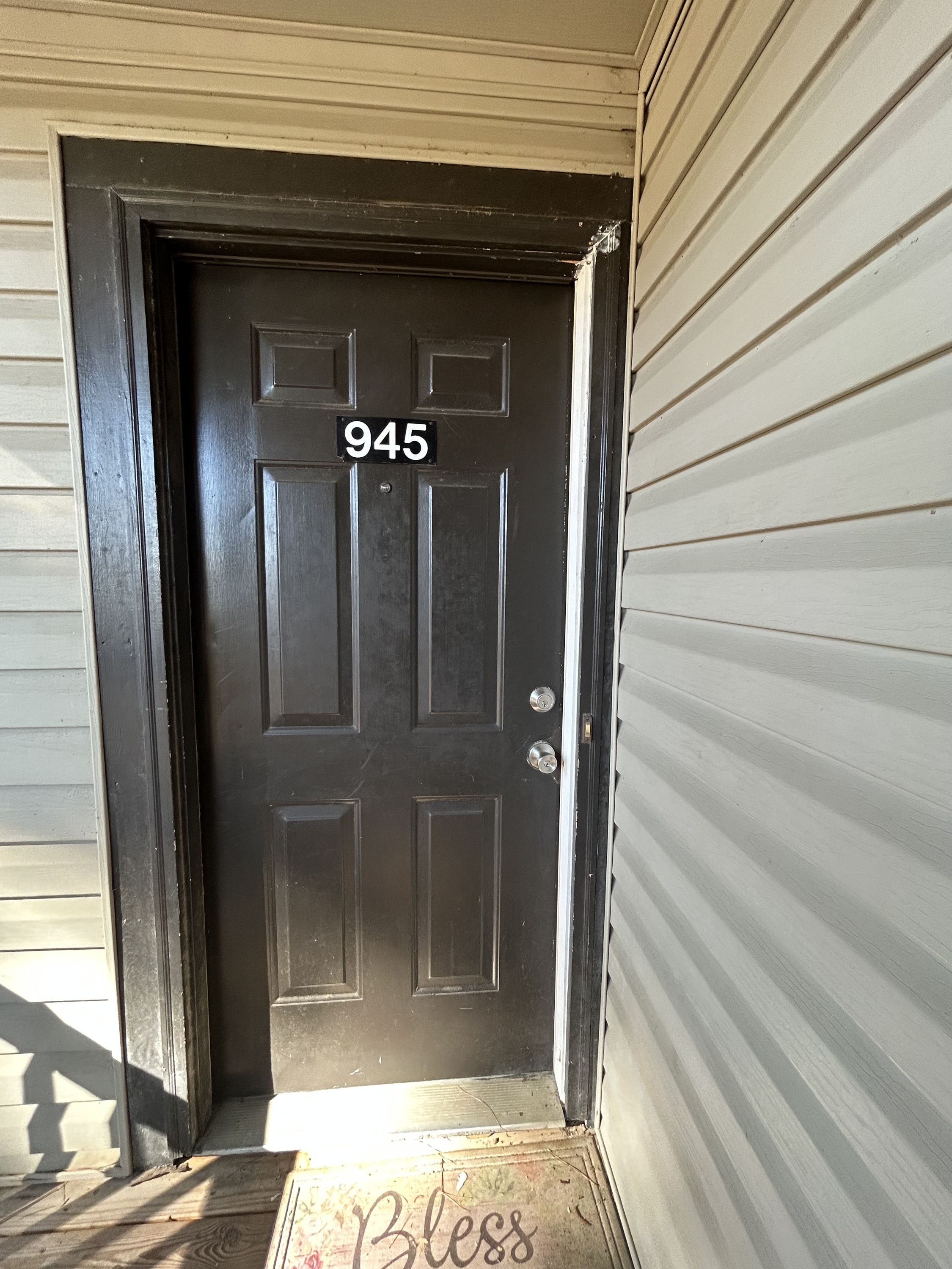 945 Applewood Lane - 1